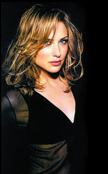 Claire Forlani